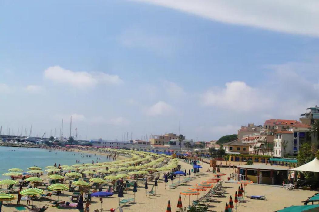 Appartement Giardino In Citta; Centralissimo San Remo